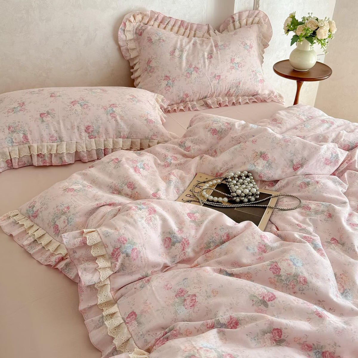 Pink Ruffled Duvet Cover Set Farmhouse Rustic Bedding, Cottagecore Floral Print Comforter Cover with Lace