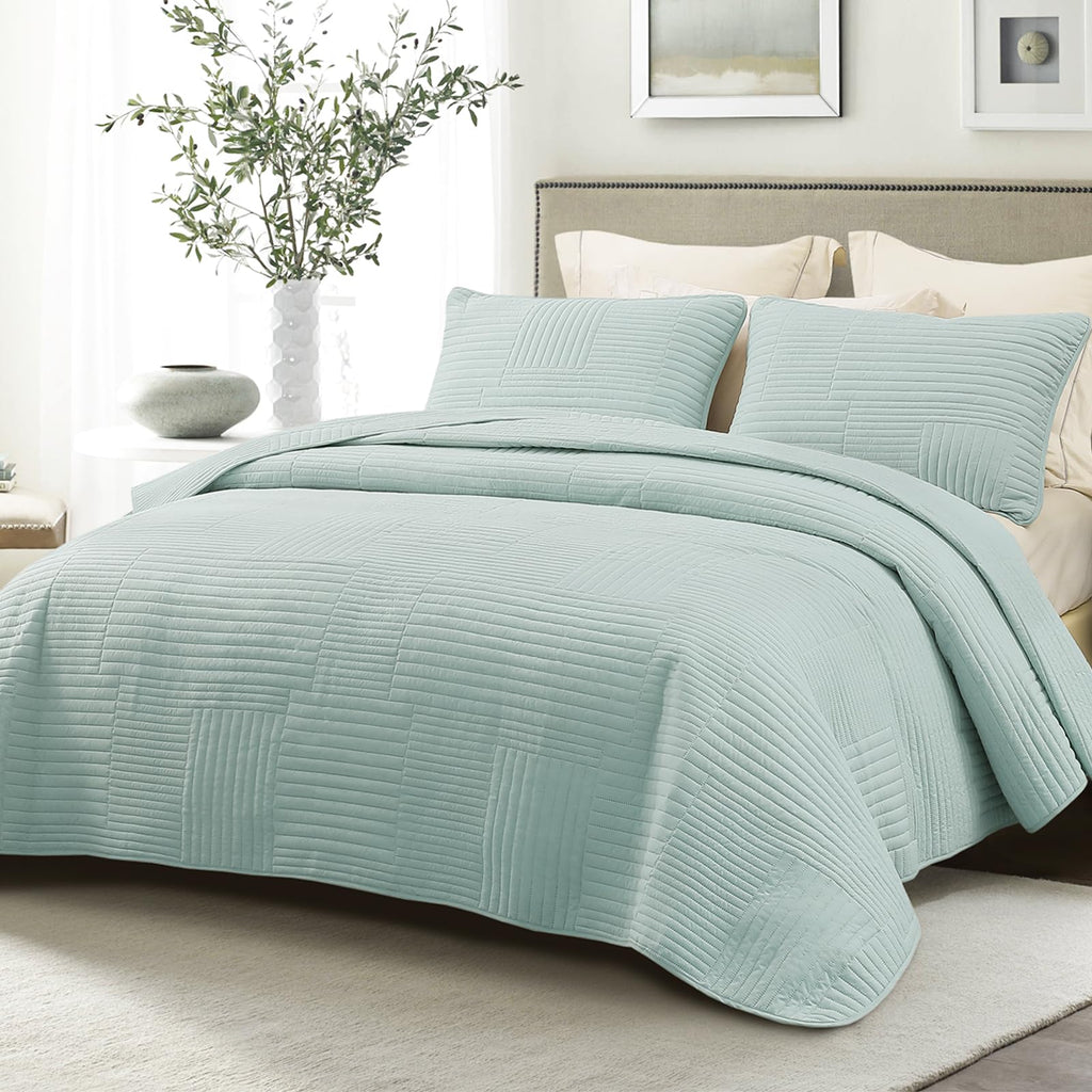Quilt Bedding Set, Lightweight Bedspread, Aqua Blue