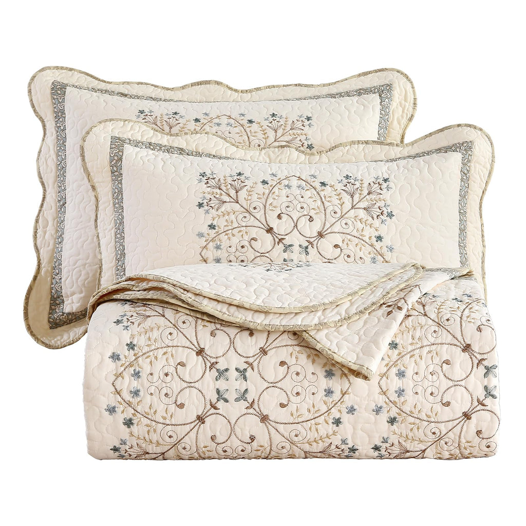 Elegant Embroidered Quilt Set Farmhouse Patchwork Oversized Reversible Bedspread Coverlet 3 Piece Cotton