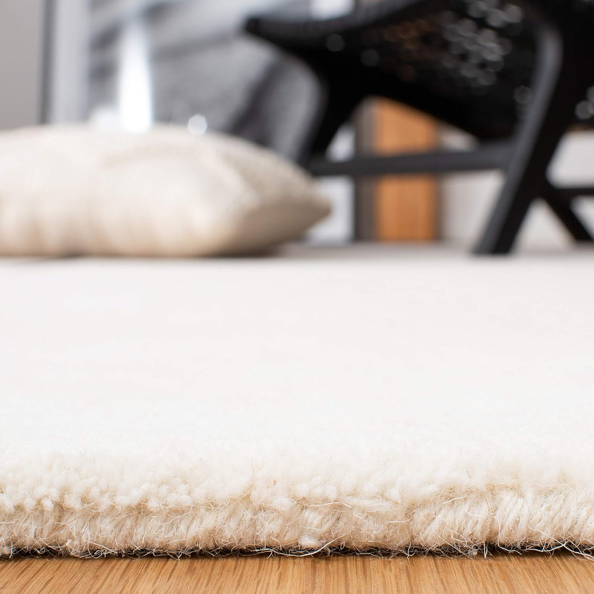 Fifth Avenue Collection Ivory/Black FTV110A Handmade Mid-Century Modern Abstract New Zealand Wool Living