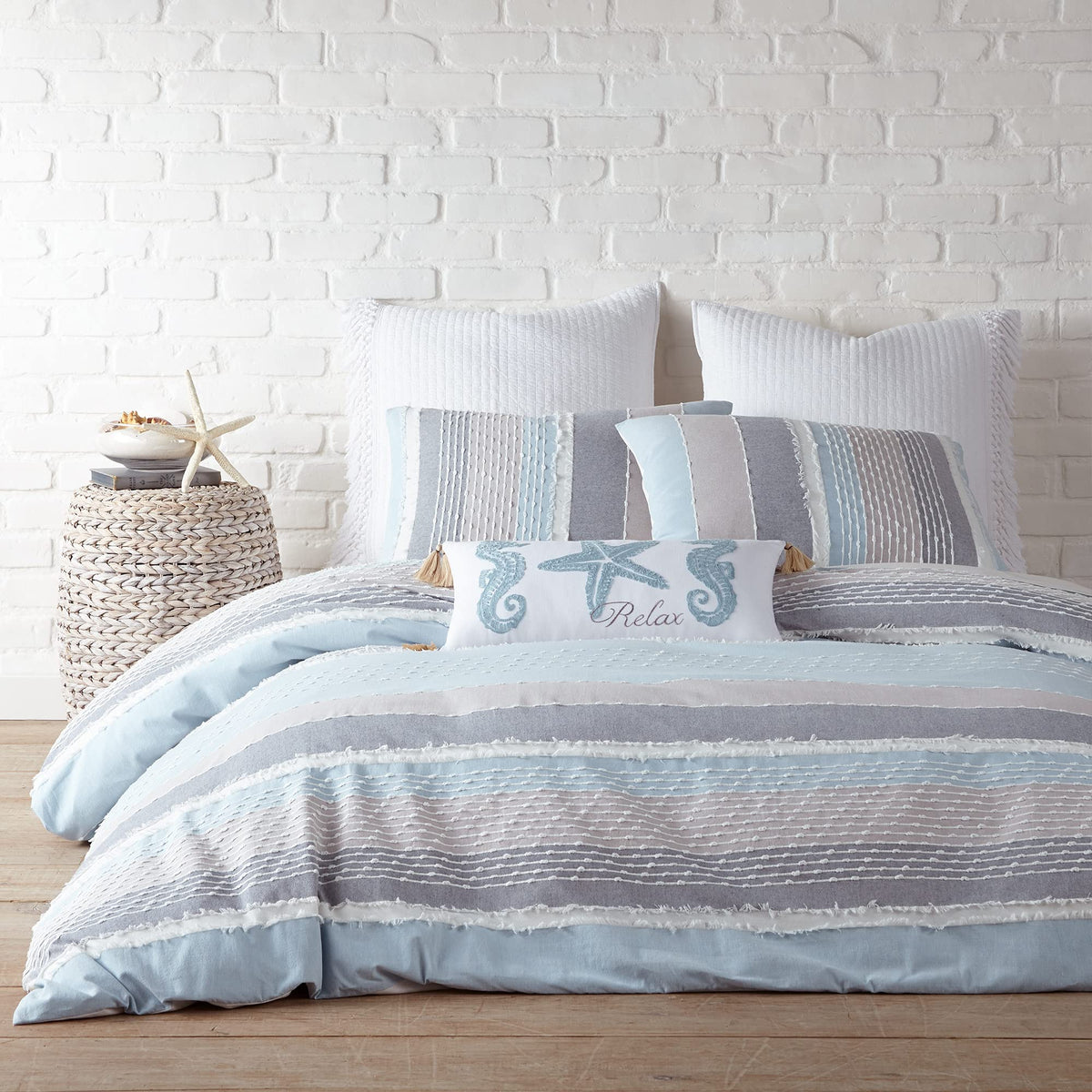 Santander Duvet Cover Set - King Duvet Cover + Two King Pillow Cases - Grey, Chambray, Blue, White - Jacquard - Duvet