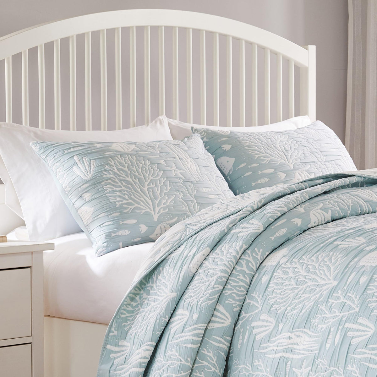 Home Coastal Paradise Woven Jacquard Matelasse Pillow Sham, Standard, Marina Seafoam