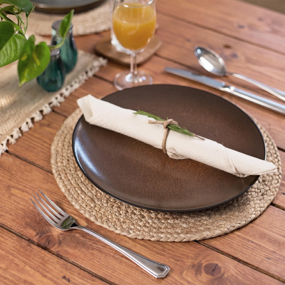 Round Jute Placemats, Set of 8, 13 Inch