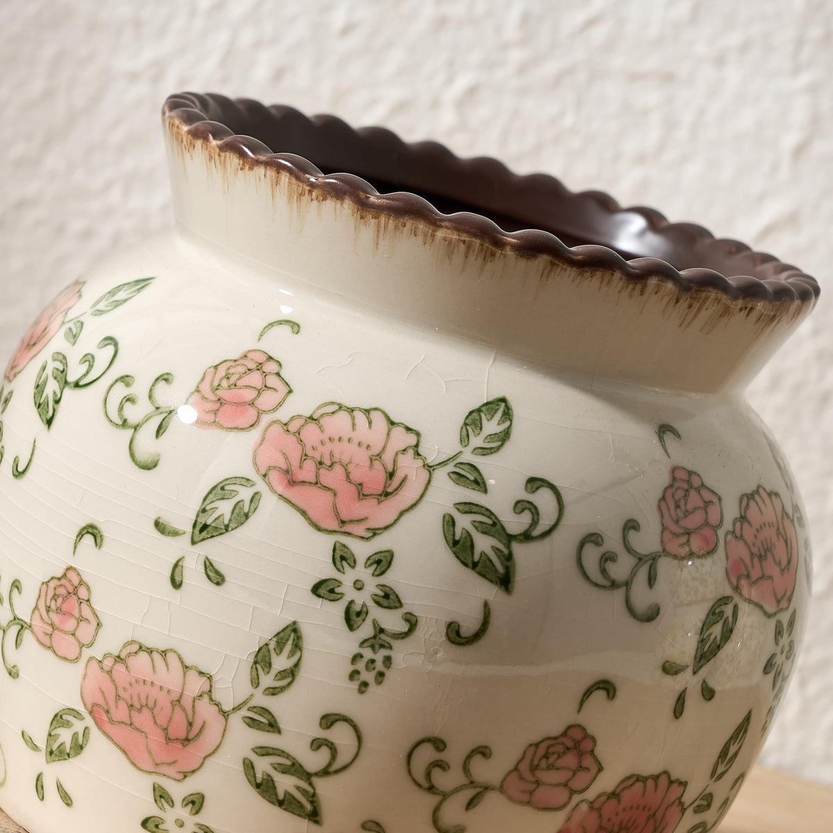 Ceramic Red Rose Floral Vase with Wide Mouth Lace, 4.84 Inch Cracked Chinoiserie Rustic Farmhouse Vases, Pastoral