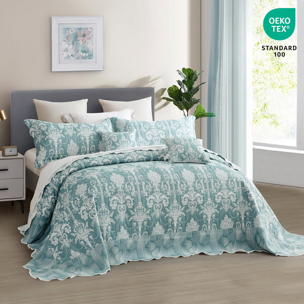 Oversized Alaskan Bedspreads 138x122, Damask, Soft Green