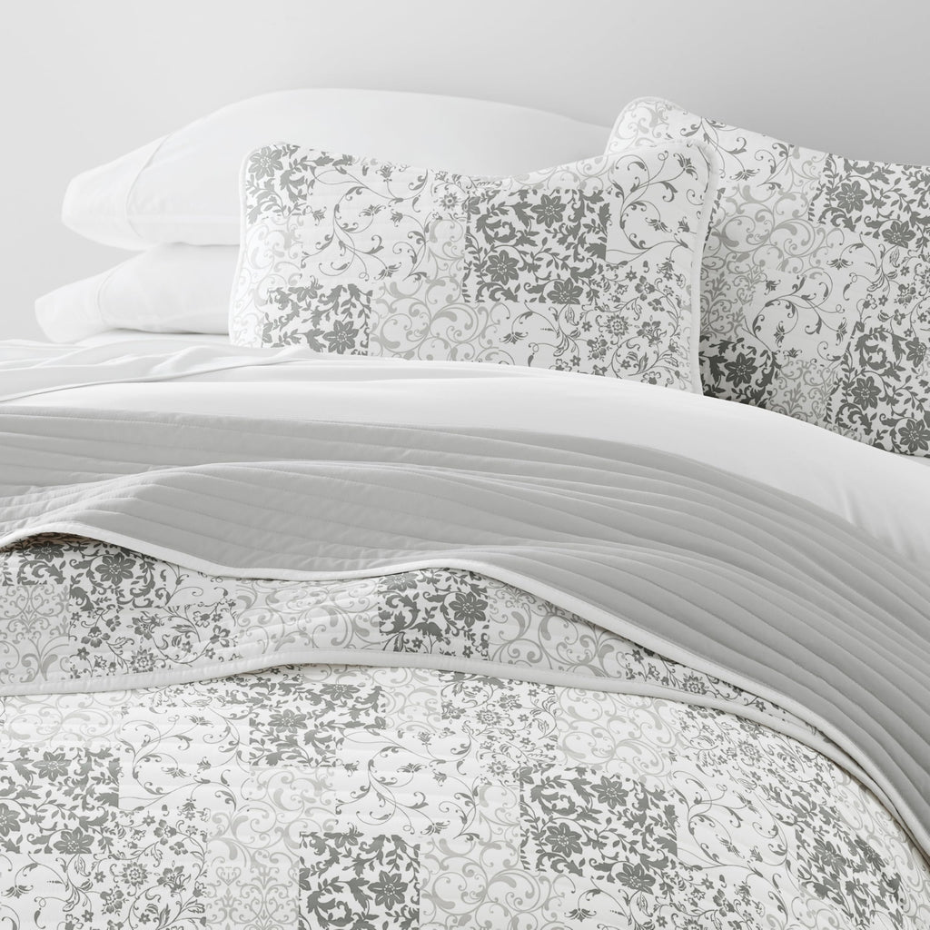 Gray 3-Piece Full/Queen Quilt Comforter with 2 Shams | Lightweight, All-Season, Paisley Stitched Bedspreads | Modern