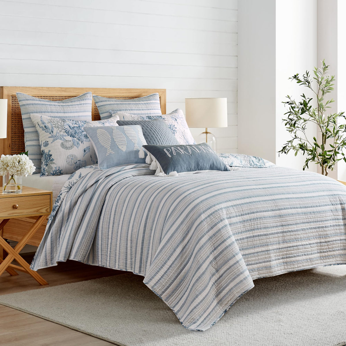 Coral Landing Quilt Set - Quilt and One Standard Sham - Coastal - Navy Blue Grey White - Quilt (68x86in.) and