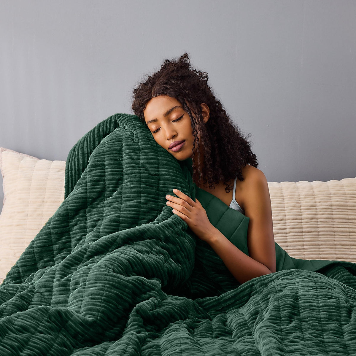 Corduroy Texture Hunter Green Quilt Set - Hypoallergenic Skin-Friendly Soft Plush Velvety Touch Bedspread