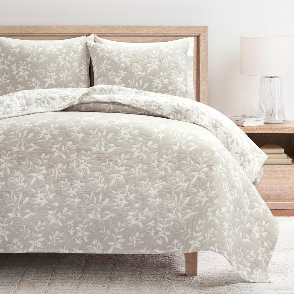 Floral Jacquard Reversible Matelasse Quilt 3 Piece Set King/California King Neutral - Floral Bedding Set King Quilt