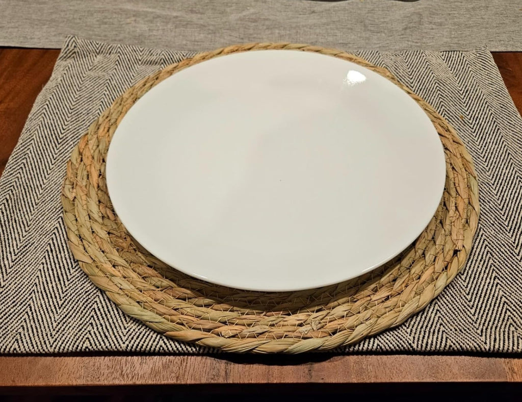 13 in Round Woven Placemats Plate Chargers Set of 4, Boho Farmhouse Rustic Woven Place Mats for Dining Table Decor