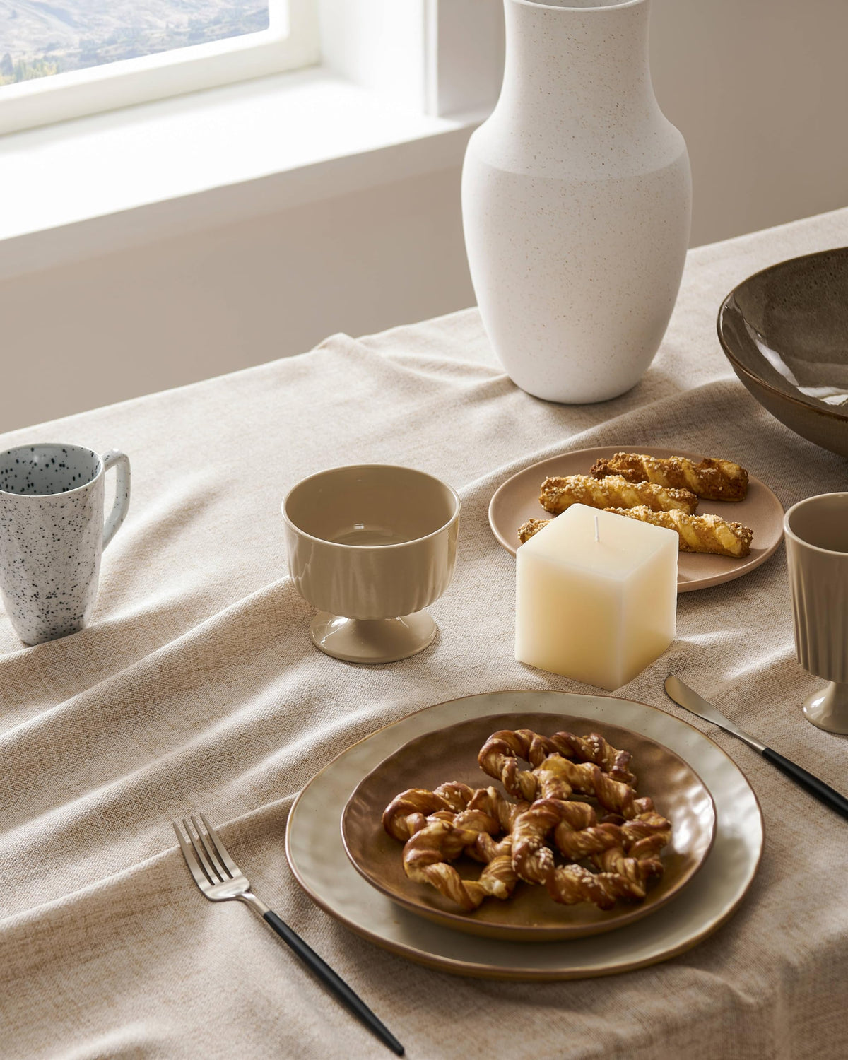 Farmhouse Linen Rectangular Tablecloth, Natural 60x120 Inch