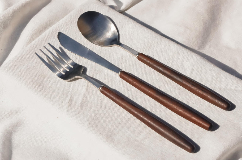 Lightweight Stainless Steel Flatware Set with Walnut (4 Sets, Plain)