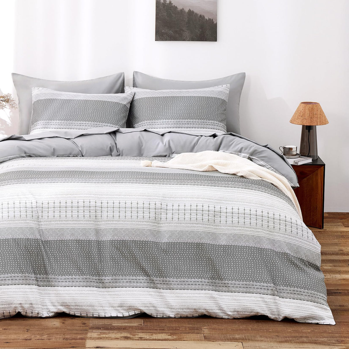Striped Comforter Set, Farmhouse Boho Style with Rustic Textured Colorblock Stripe Pattern, Soft Lightweight Bedding