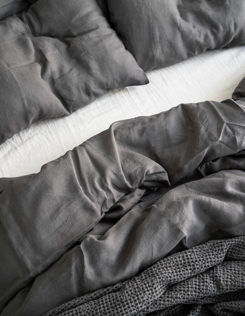 Khedapati Textiles Charcoal Grey Linen Duvet Cover. Natural Stonewashed Dark Grey Linen Duvet Cover in