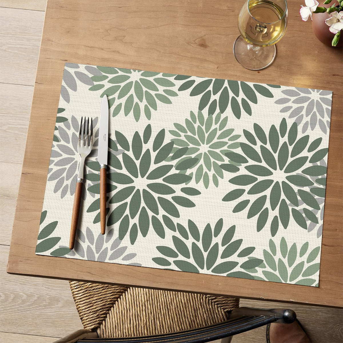 Floral Vinyl Placemats Set of 6, 12x18 Inch Thanksgiving Washable Non-Slip Plastic Vinyl Place Mats for Party Kitchen