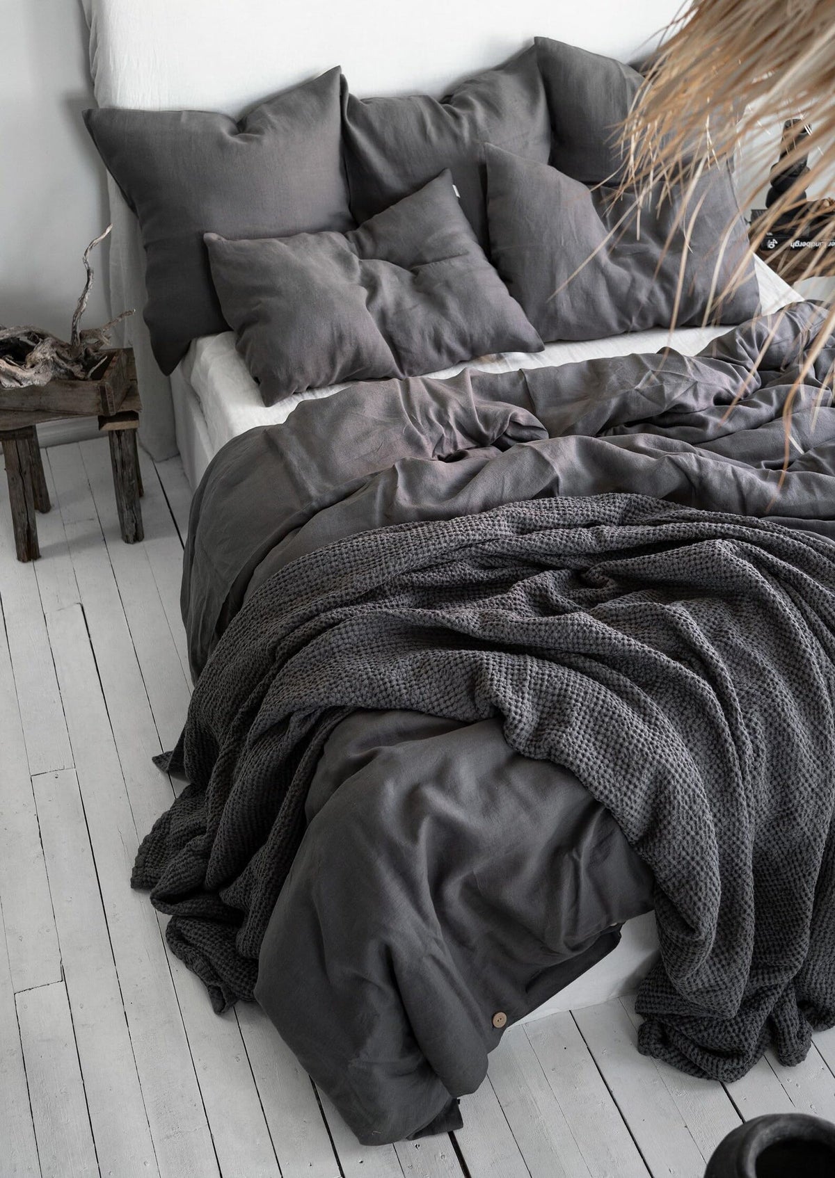 Khedapati Textiles Charcoal Grey Linen Duvet Cover. Natural Stonewashed Dark Grey Linen Duvet Cover in