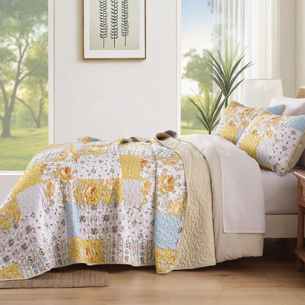 Yellow Patchwork Quilt Set, Rose Floral Plaid Bedspread