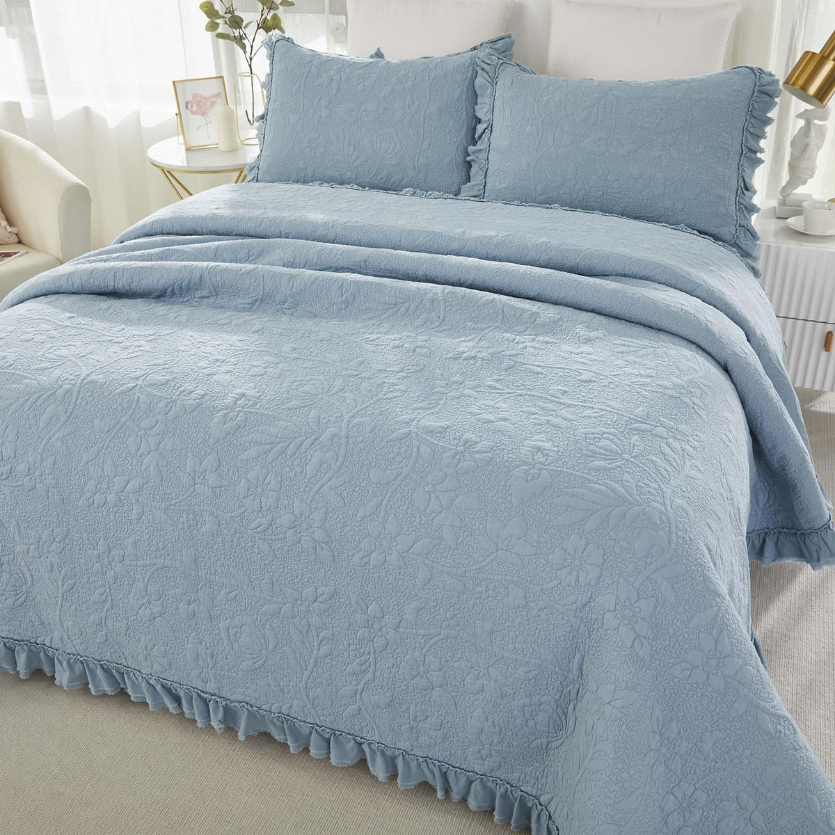 Queen Size Quilt Set Cotton Shabby Chic Bedding Light Blue Floral Vine Cottage Matelasse Coverlet Set Ruffle