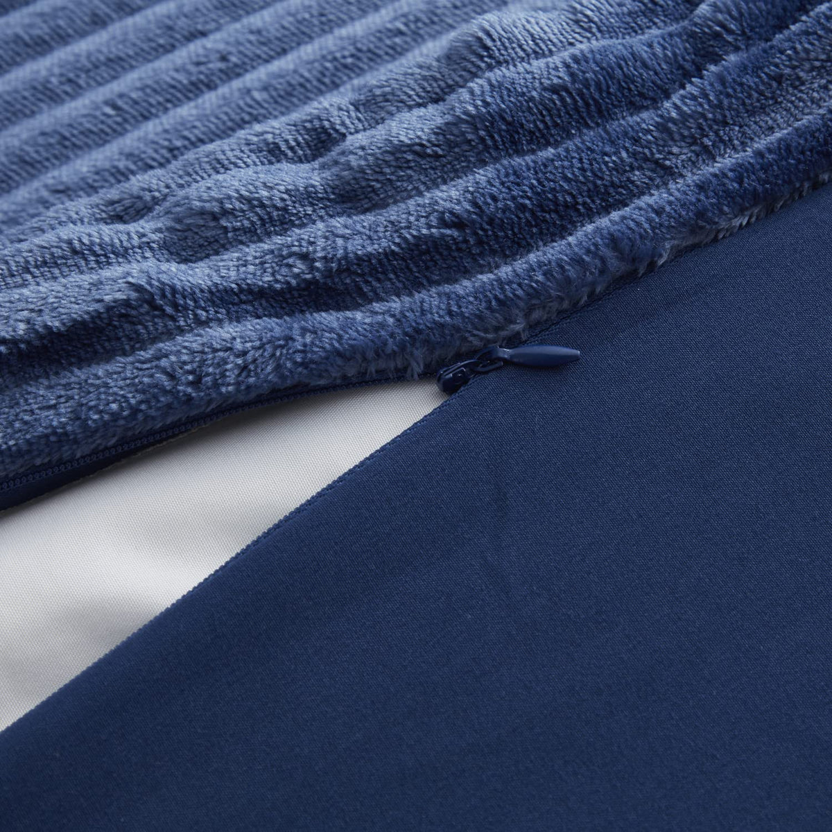 Premium Flannel Duvet Cover Set - 3 PC Reversible Comforter Cover Set with Microfiber Back - 1 Velvet Duvet