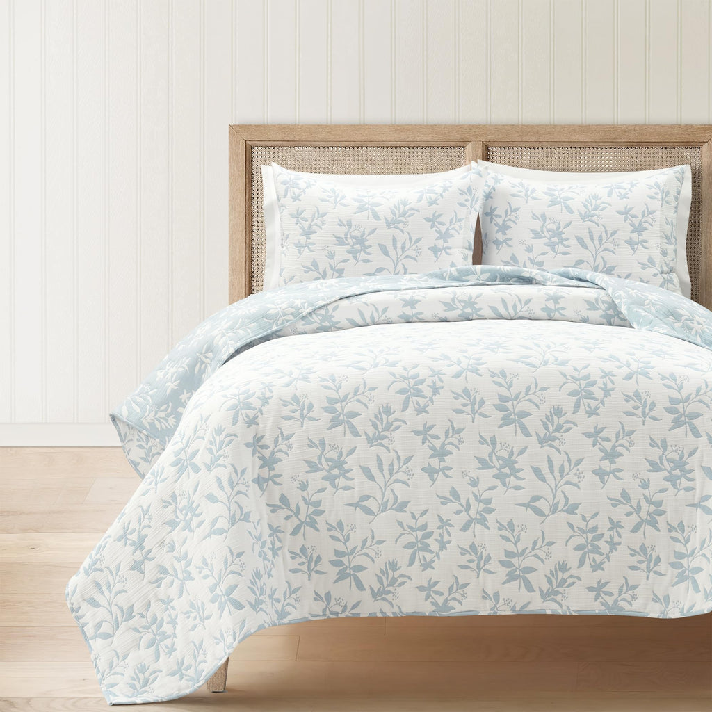 Floral Jacquard Reversible Matelasse Quilt 3 Piece Set Blue - Floral Bedding Set Quilt