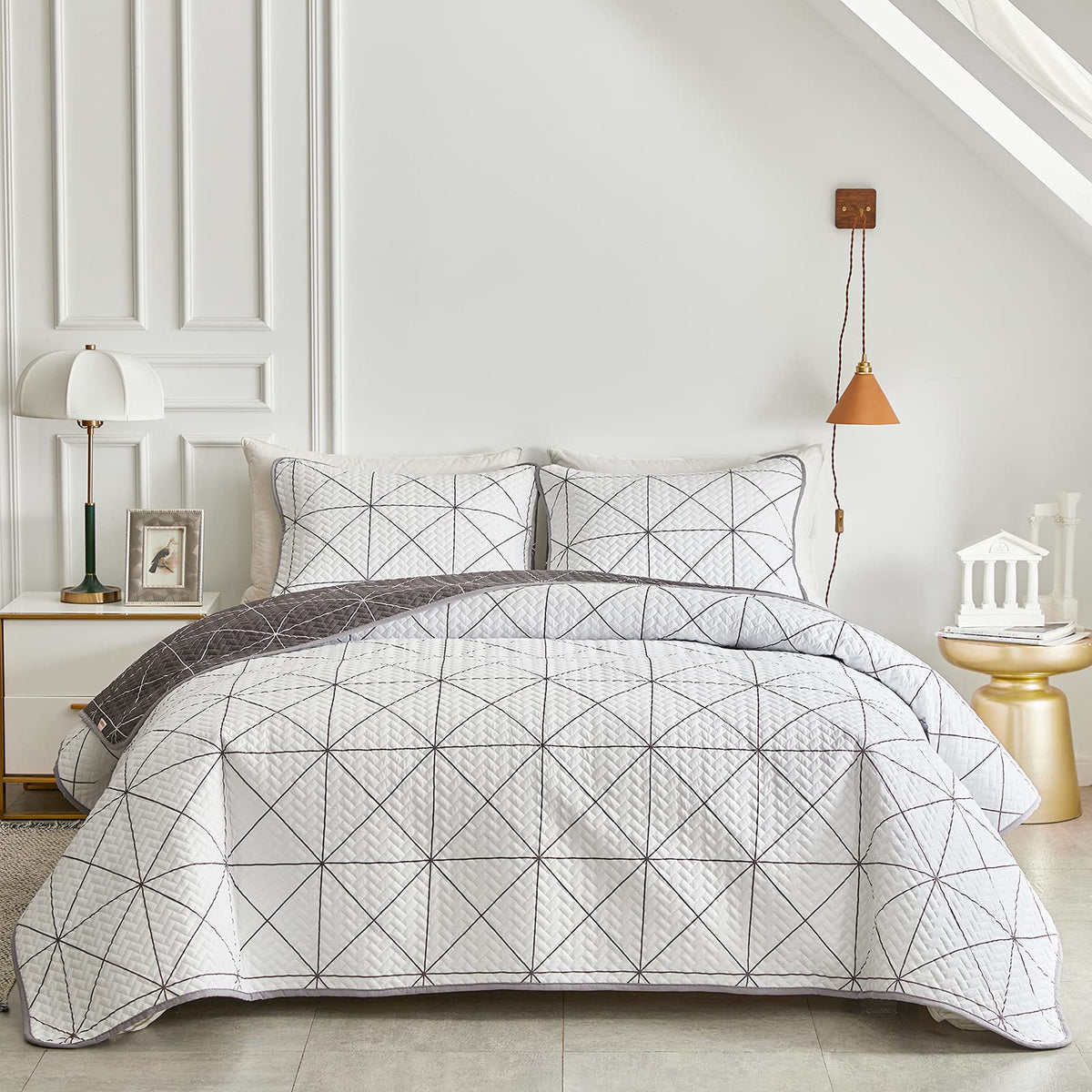 3 Pieces Reversible Quilt Set Plaid White & Brown 102x88 Soft Microfiber Lightweight Coverlet Bedspread