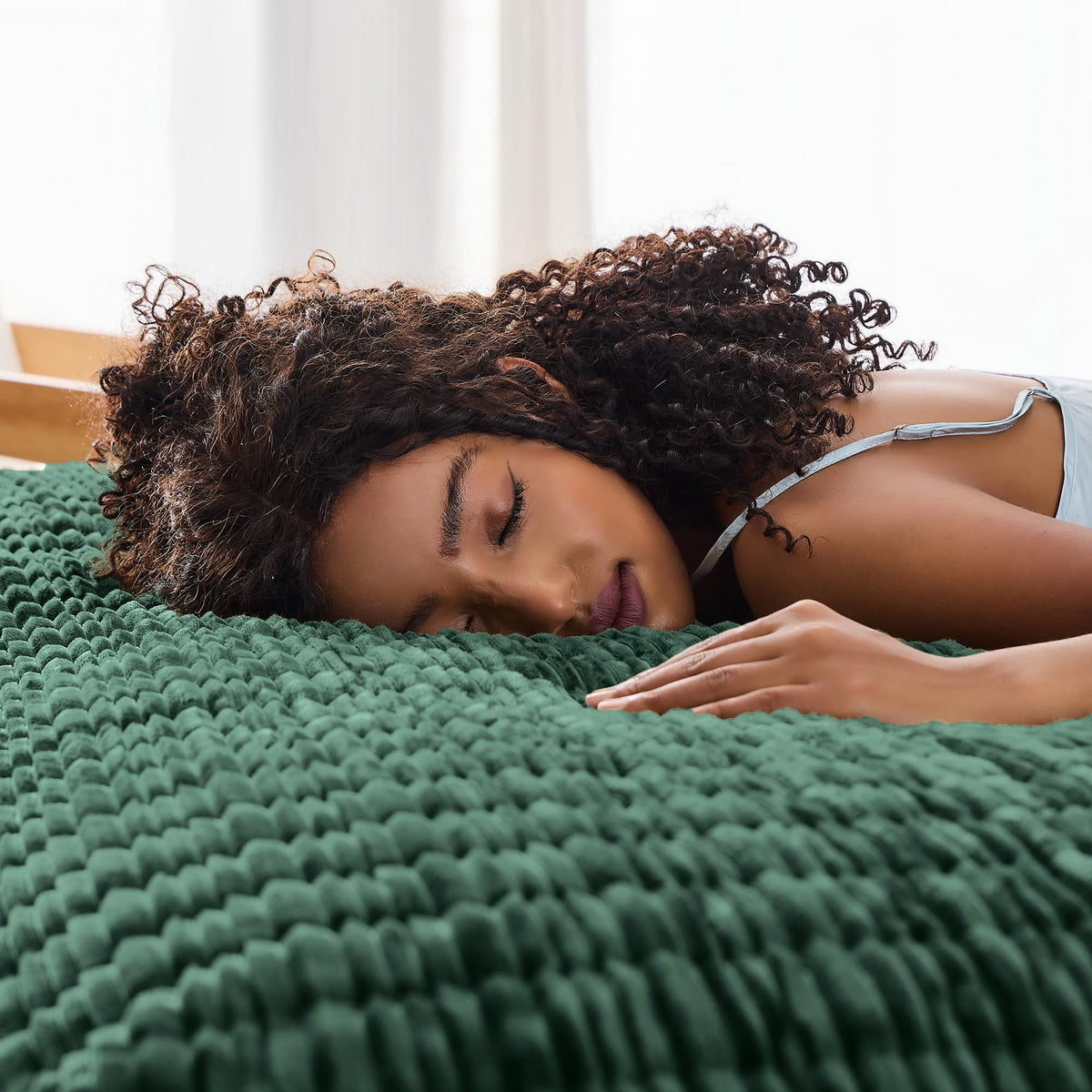Corduroy Texture Hunter Green Quilt Set - Hypoallergenic Skin-Friendly Soft Plush Velvety Touch Bedspread