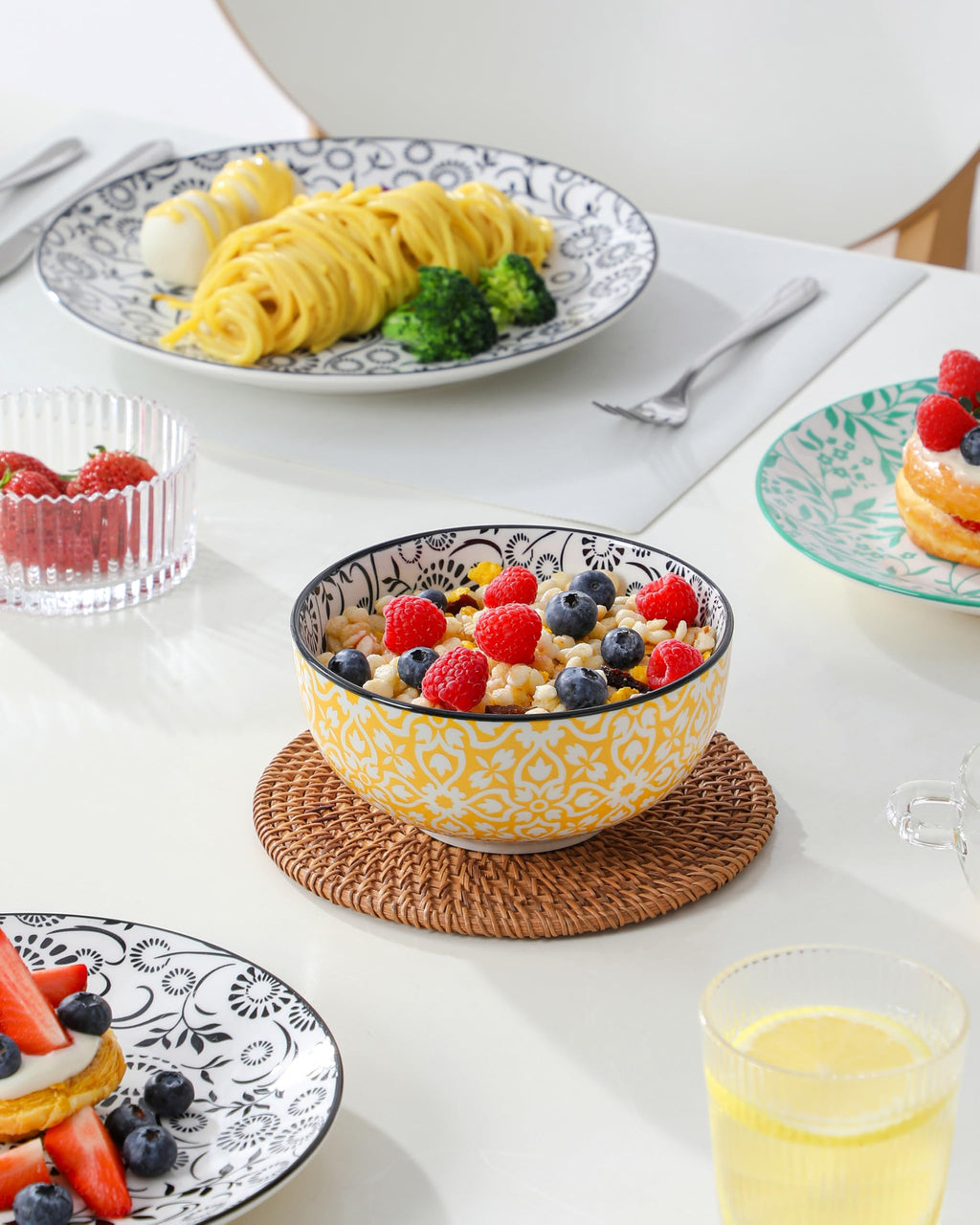 Plates and Bowls Set for 6, 18 Pieces Dinnerware Sets, Mircowave and Dishwasher Safe Dishes Set, Porcelain Muted