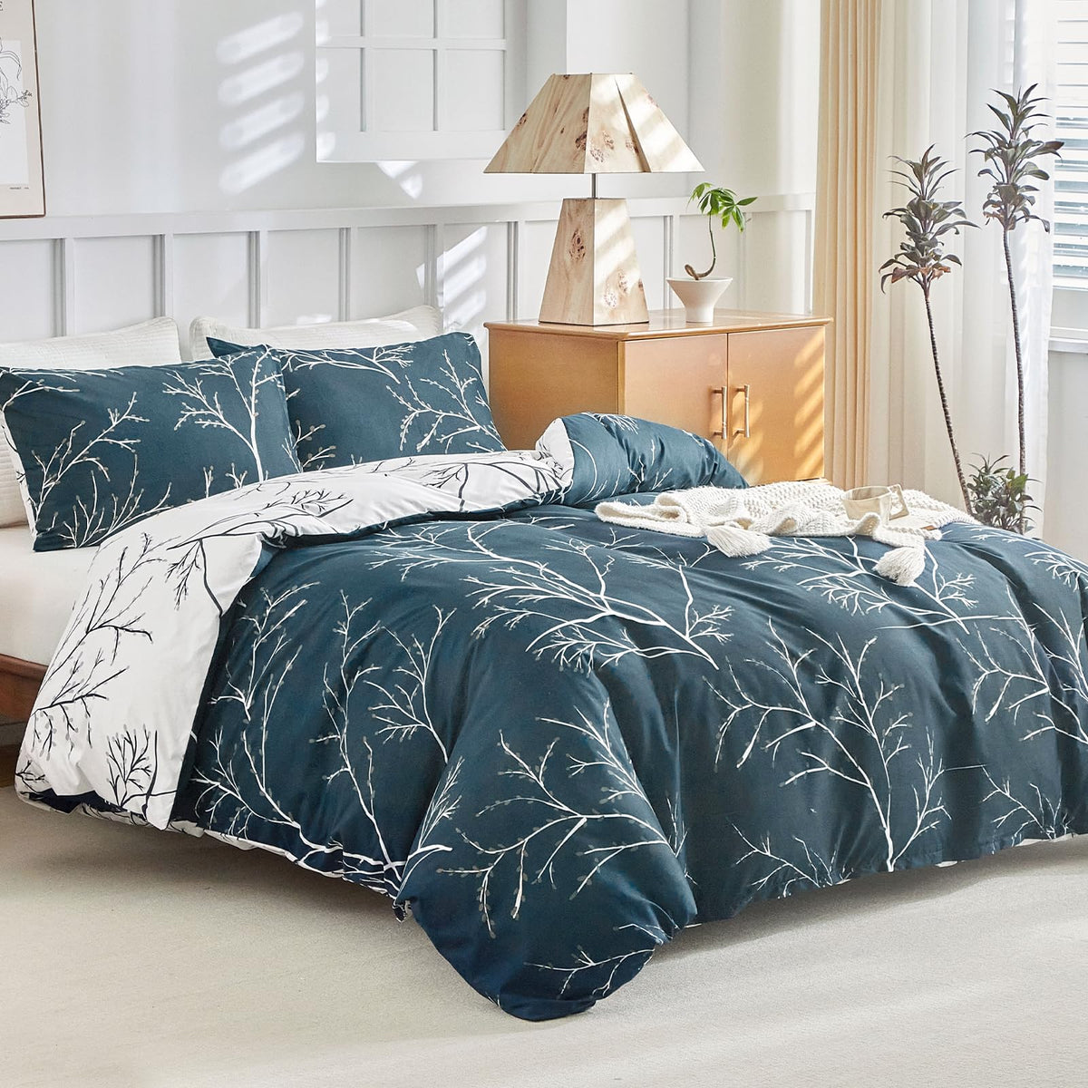 Reversible Duvet Cover, Dark Blue White Thin Branch