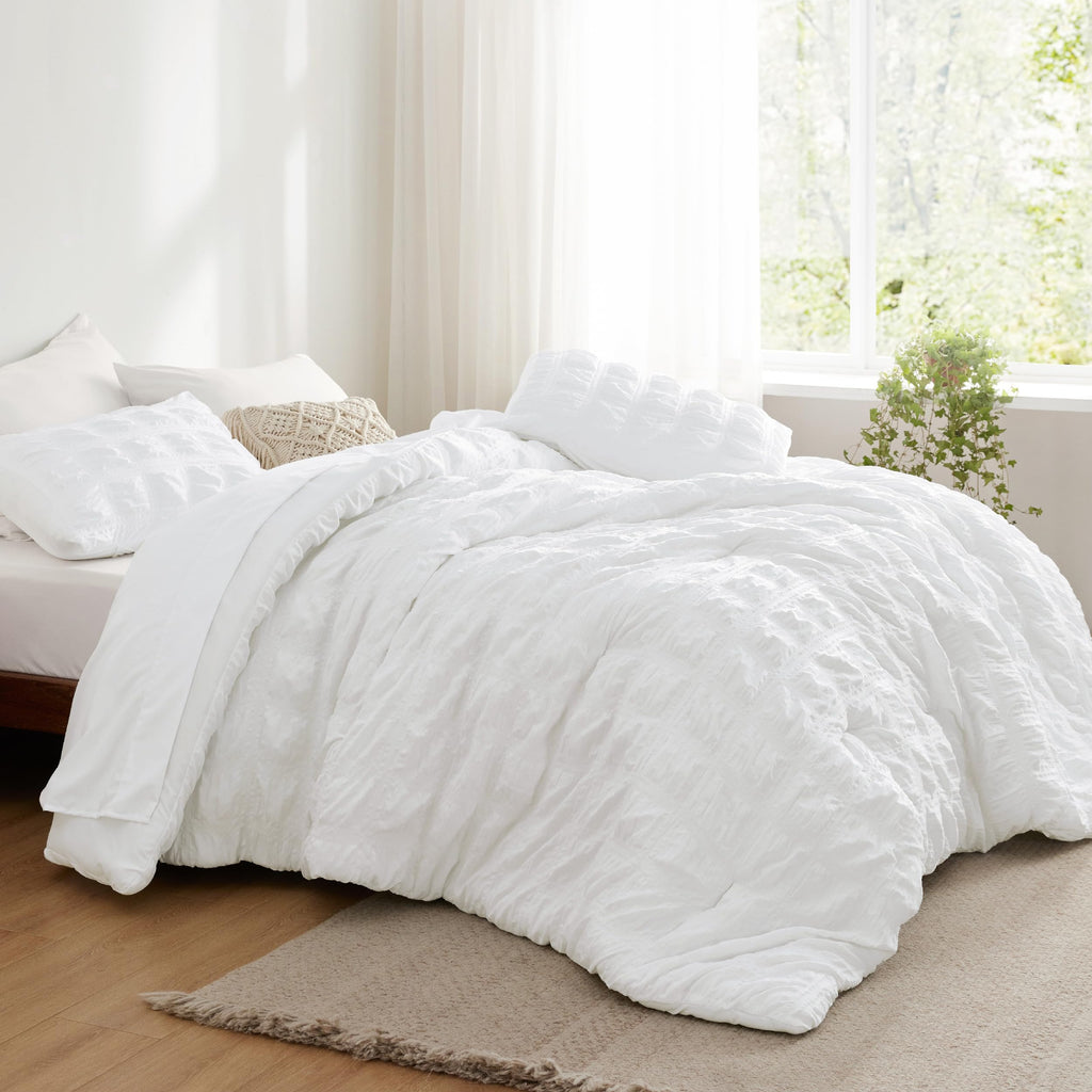 White Comforter Seersucker Bed in a Bag 7Pcs Soft Lightweight