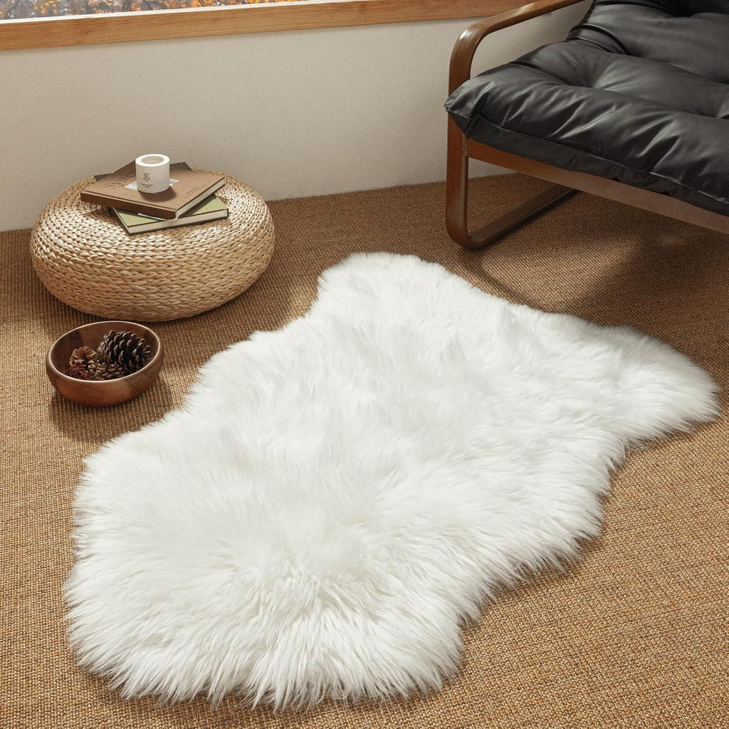 Faux Fur Rug, Fluffy White Small Sheepskin Rug, Ultra Soft Ft Mat, Machine Washable Shag Mats, Nursery