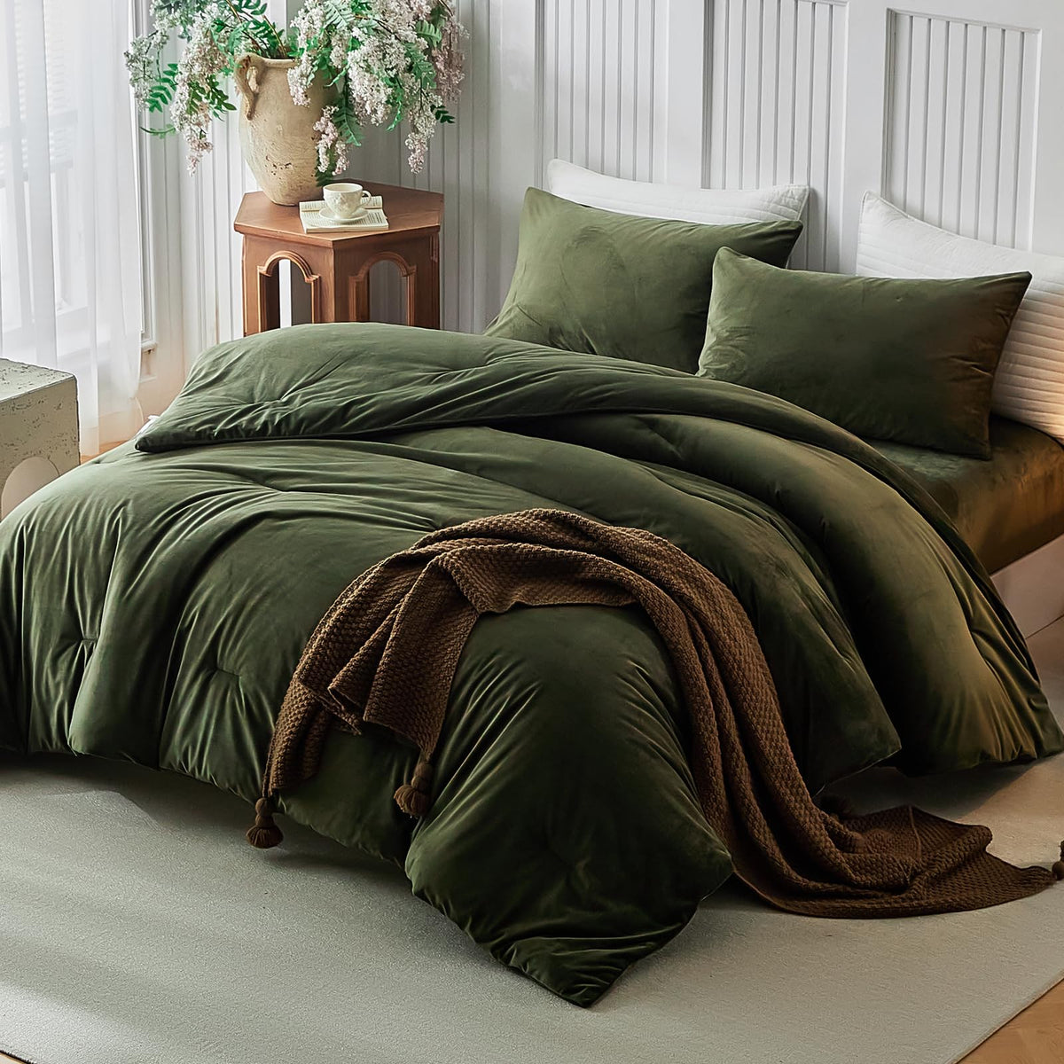 Velvet Comforter Set, Luxury Olive Green Soft Lightweight 3‐Piece