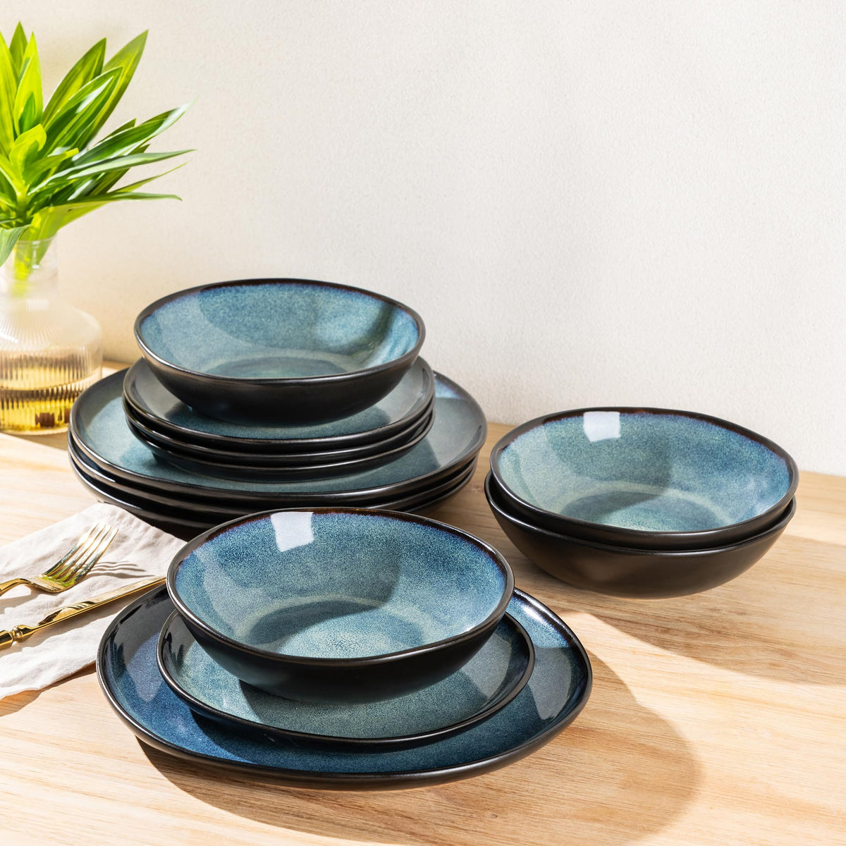 Ceramic Dinnerware Sets for 6, 18Pcs Plates and Bowls Sets Dishes