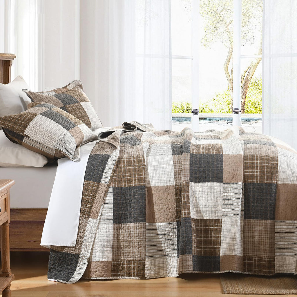 100% Cotton Quilt, Lodge Cabin Plaid Quilted Bedspread