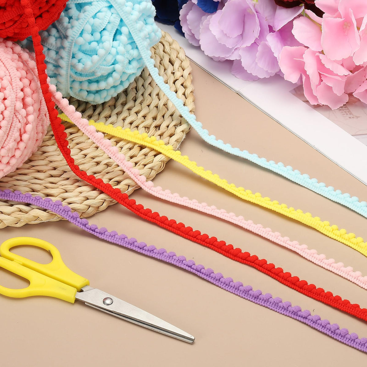Pom Trim Ribbon, 0.5" Wide White Pom Ball Fringe Trim Sewing Fringe Fabric Trim Ribbon for DIY Crafts - 25 Yards