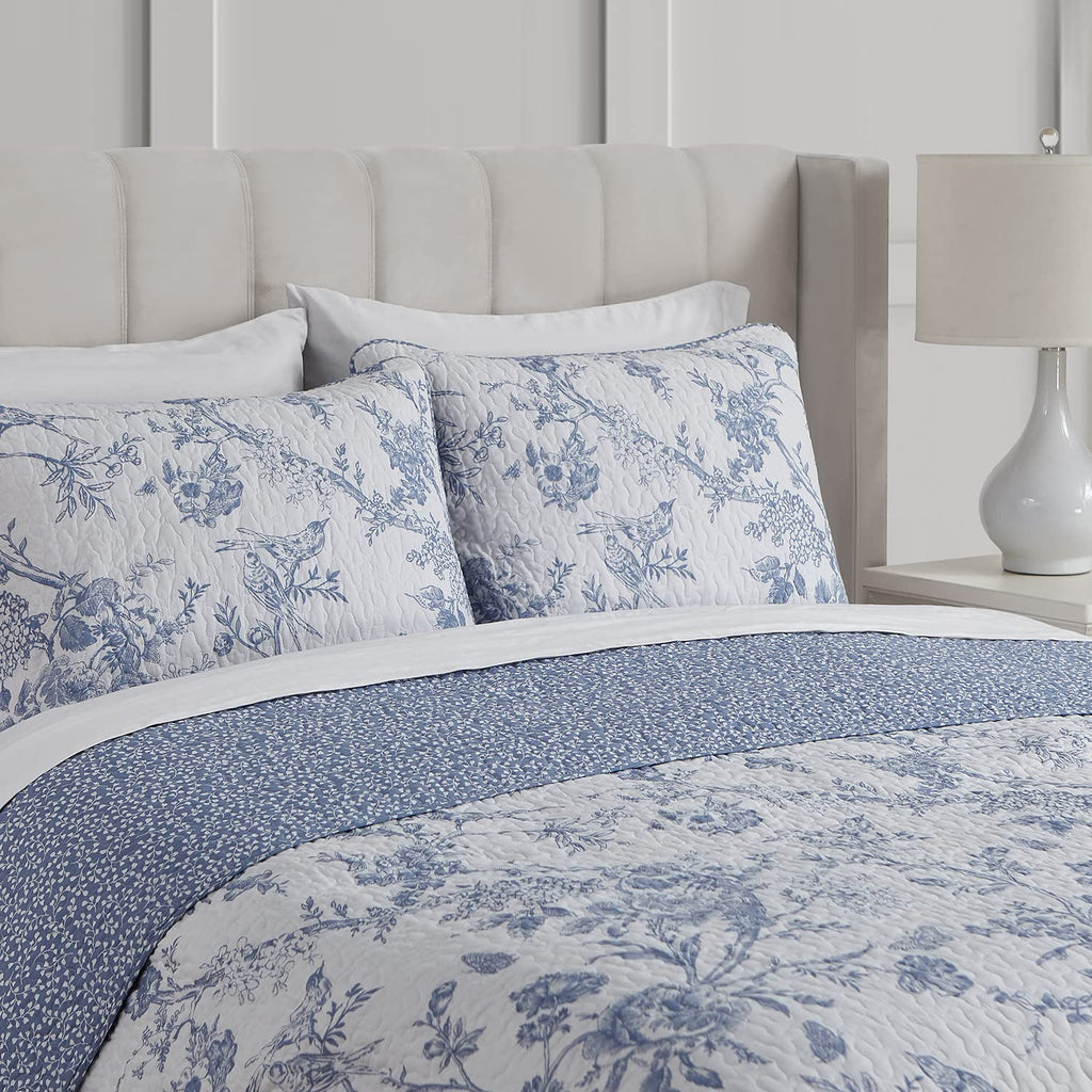 Chantilly Toile Floral Blue 3 Piece Cotton Quilt Set