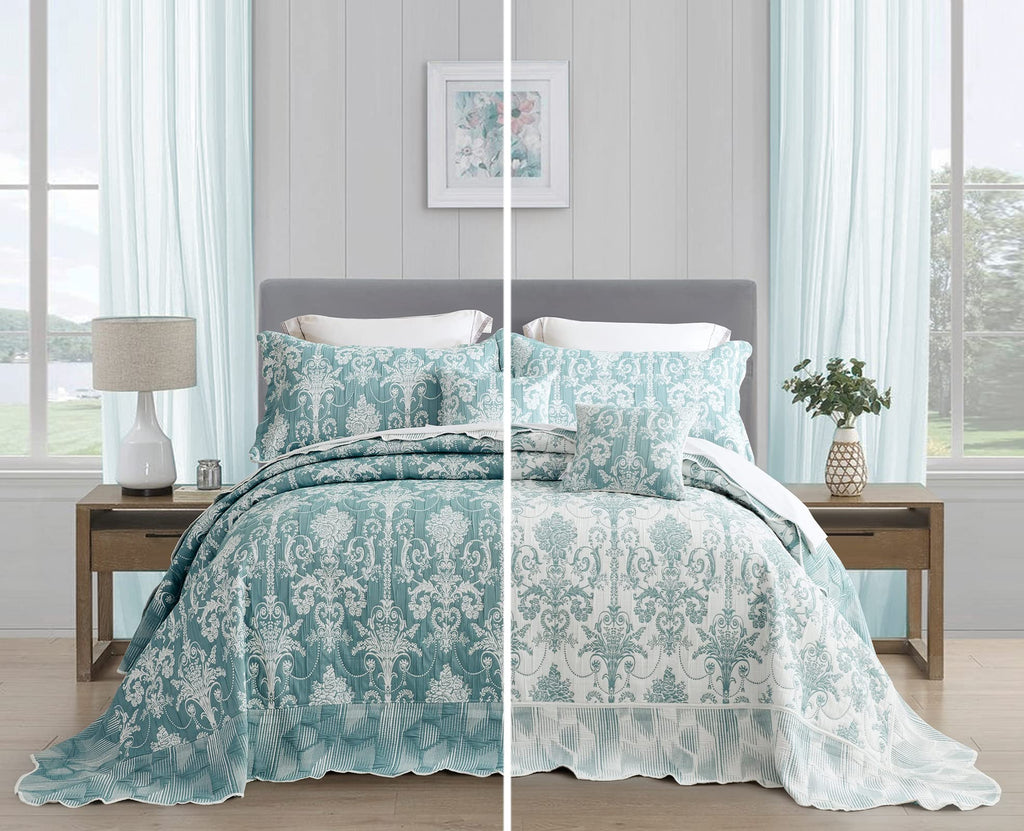 Oversized Alaskan Bedspreads 138x122, Damask, Soft Green