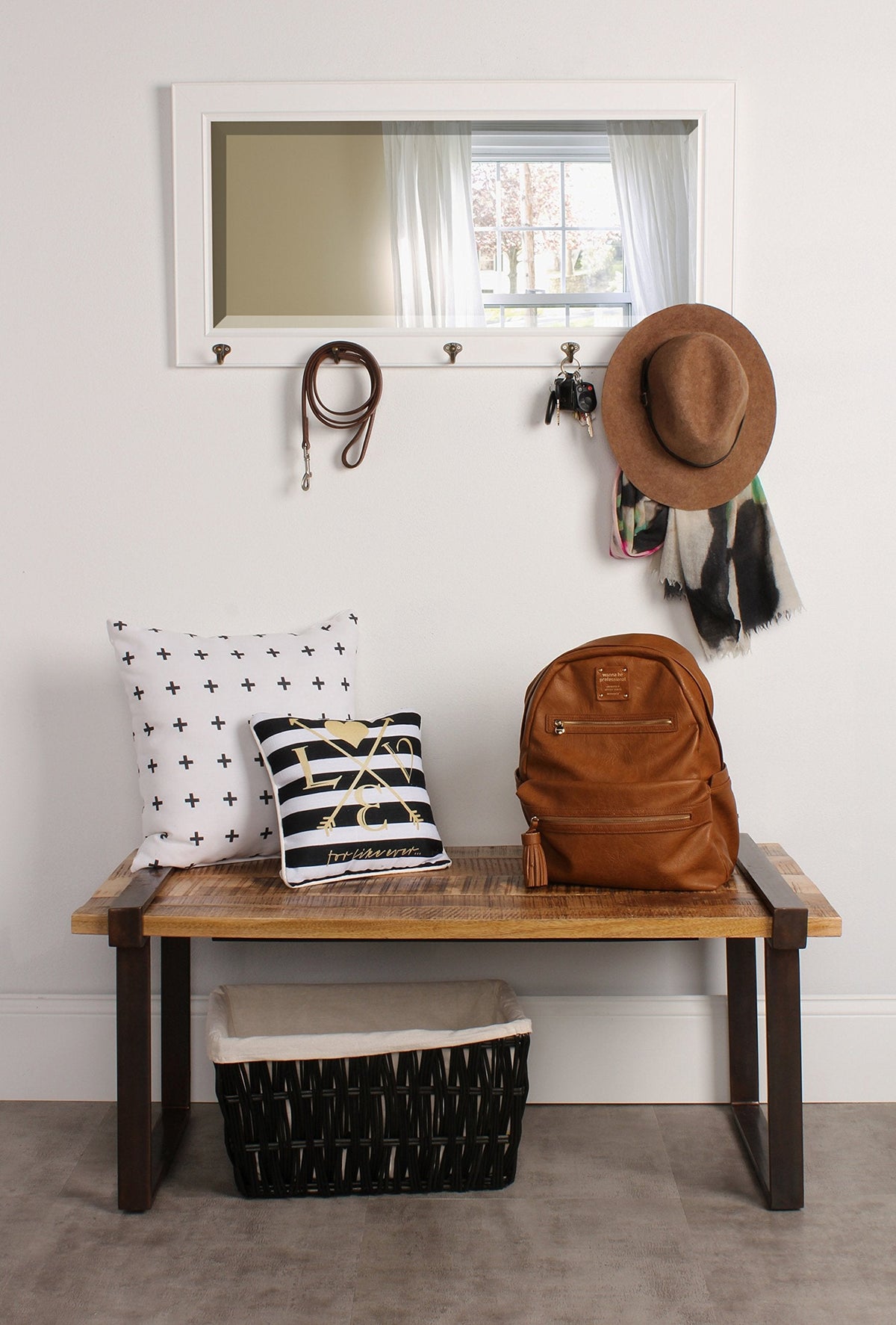 Pub Mirrors with 5 Metal Hooks, White