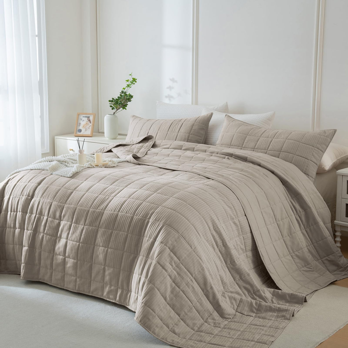 Quilt Bedding Set(Dark Khaki, 128"x120"), Luxury Waffle Weave Throw Quilt, Soft Lightweight Bedspread