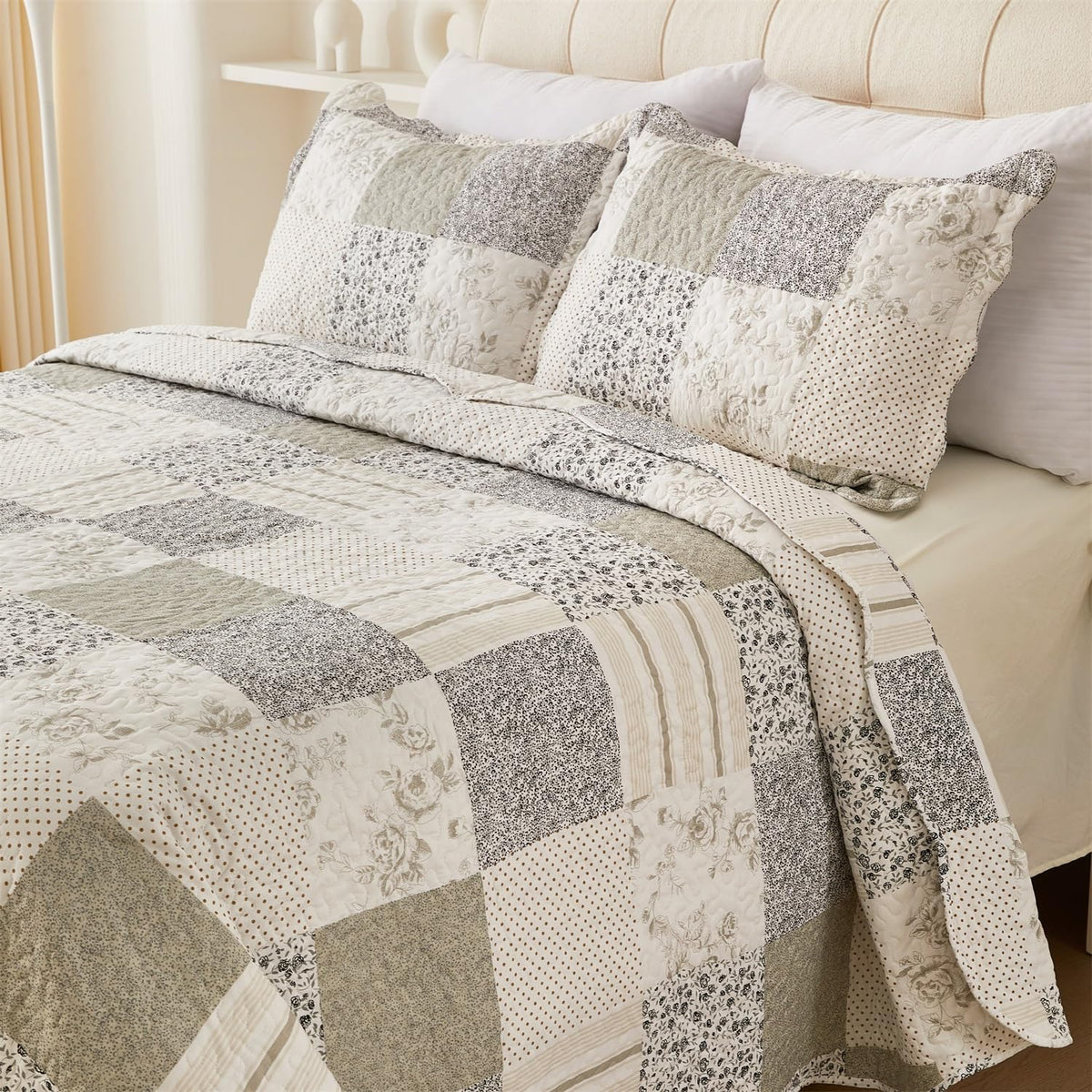 Summer Floral Quilt Set, Grey Patchwork Quilts, Reversible Quilted Bedspread with 2 Shams, Vintage