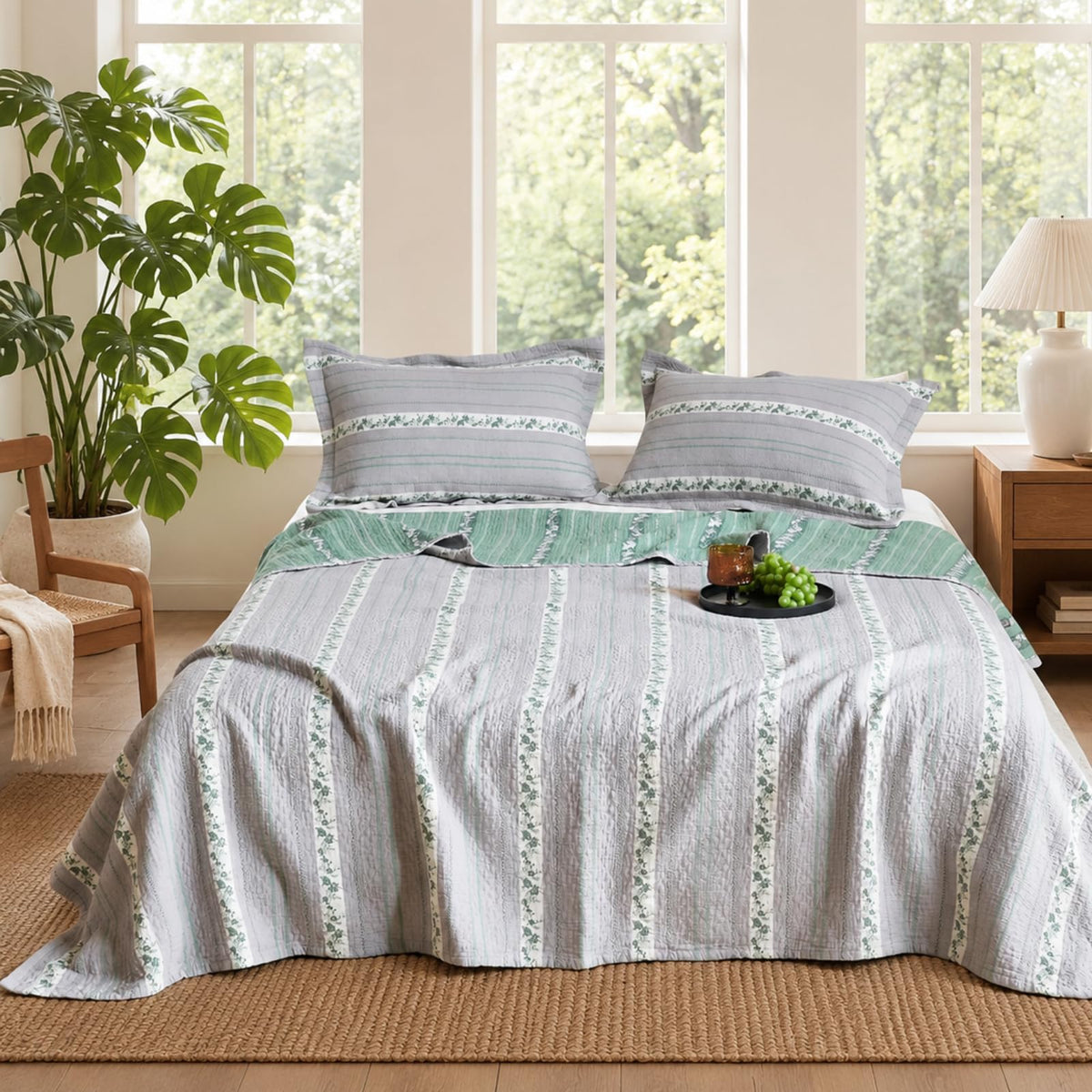 Cotton Jacquard Flower Quilt Set, 3-Piece Botanical Bedspread