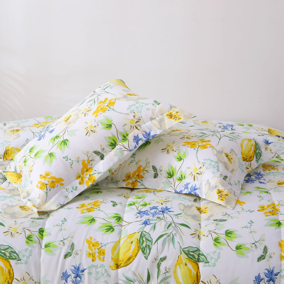 Floral Comforter Sets, Lemon Blossoms Patterned Bed in a Bag for All Seasons, 3-Piece Farmhouse Rustic