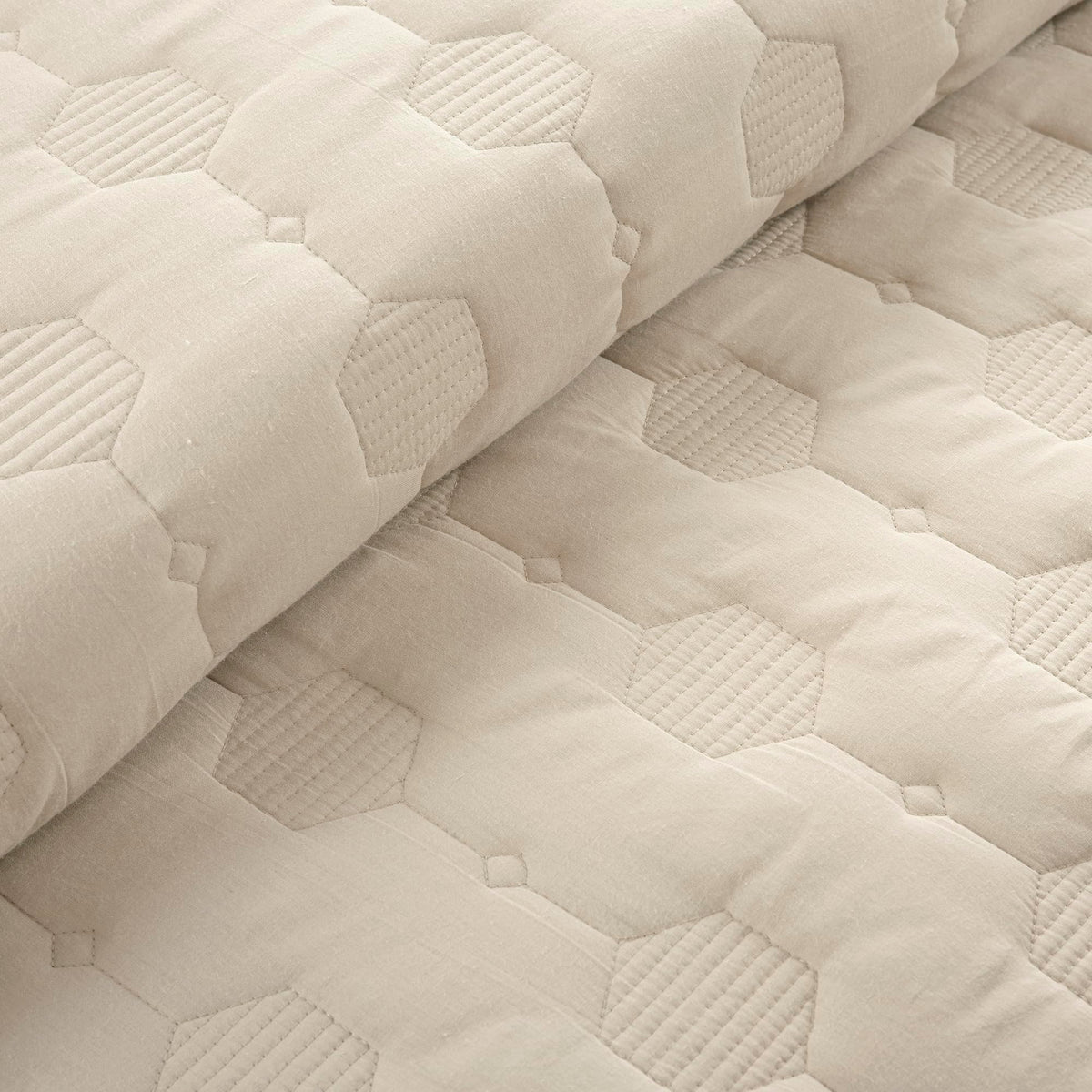 Hexagon Honeycomb Embroidered Textured Cotton 3 Piece Quilt Set, Neutral