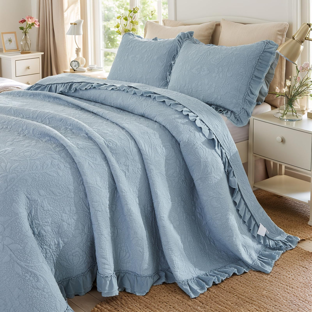 Queen Size Quilt Set Cotton Shabby Chic Bedding Light Blue Floral Vine Cottage Matelasse Coverlet Set Ruffle