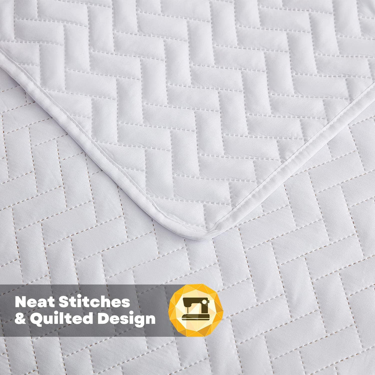 White Quilt Set, Lightweight Bedspread Ultrasonic Chevron Pattern Light Coverlet for All Season Comforter