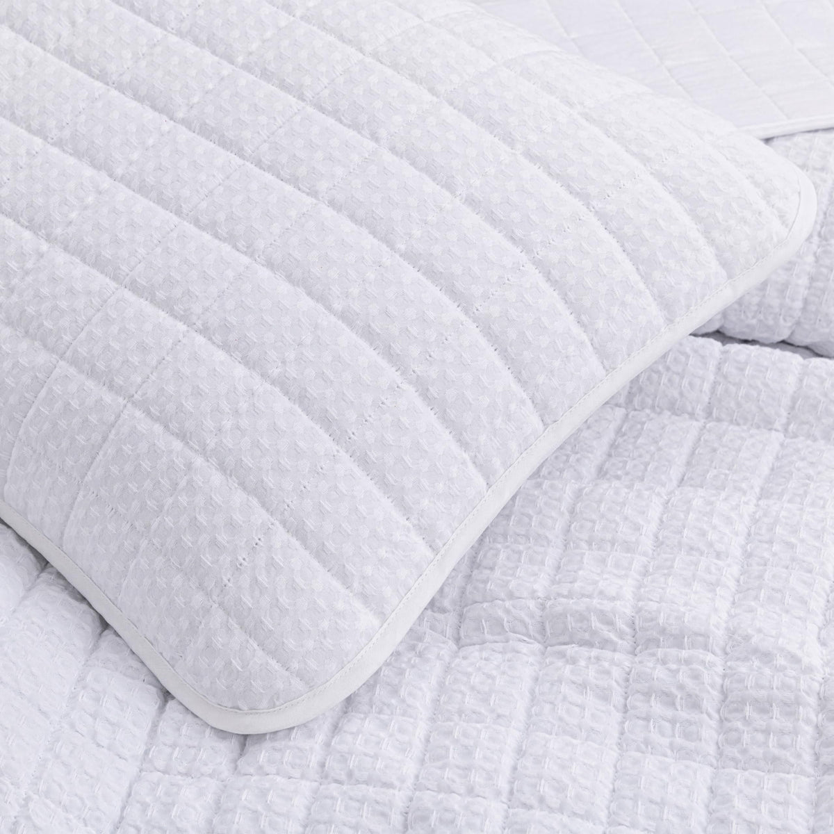 Wilmer 3-Piece Waffle Quilt Set, White, Soft and Cozy Waffle Weave Textured Lightweight Bedspread for All
