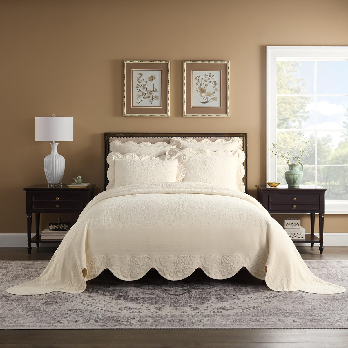 Charleston Charleston Estate Modern Farmhouse Floral Matelasse Bedspread with Scalloped Edges, 100% Cotton Breathable