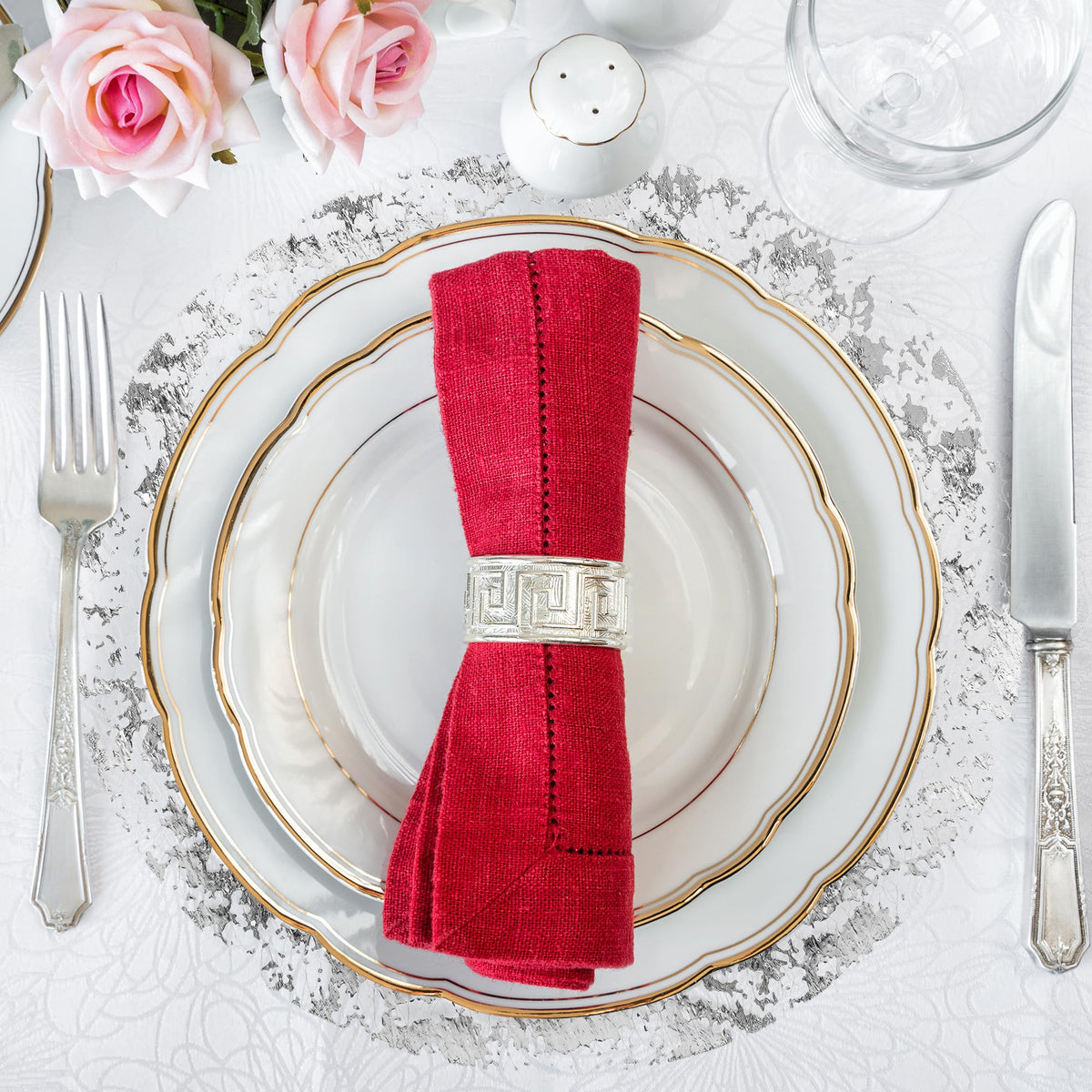 50 PCS Silver Disposable Round Placemats 13 Inch Metallic Foil Mesh Charger Place Mats Silver Doilies for Dining