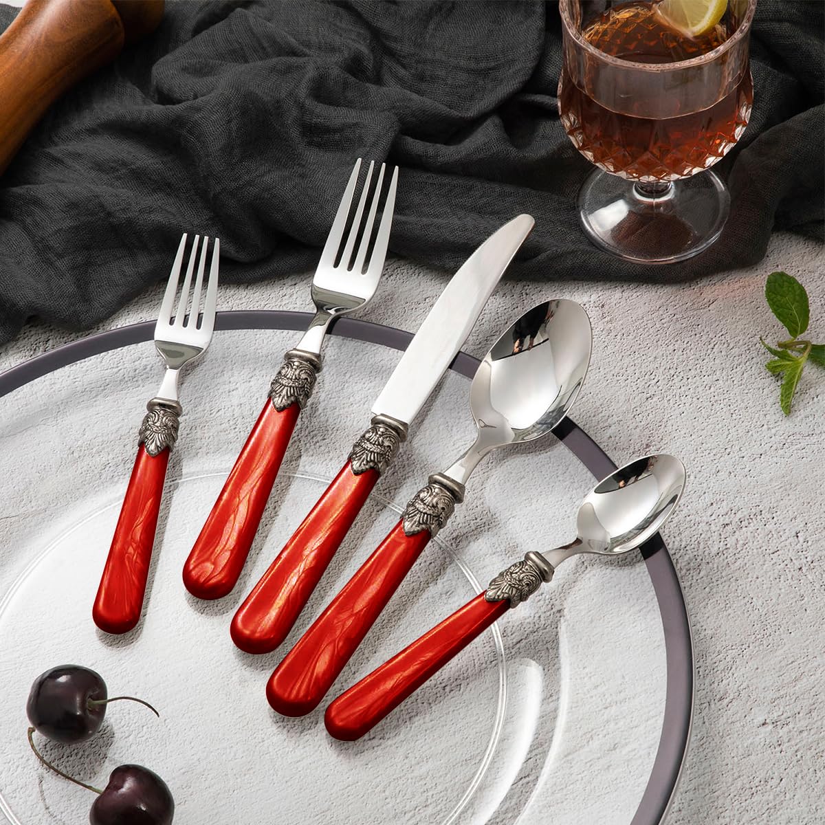 20 pieces Stainless Steel Flatware Sets With White Hanld,Dishware Safe (20, Red)