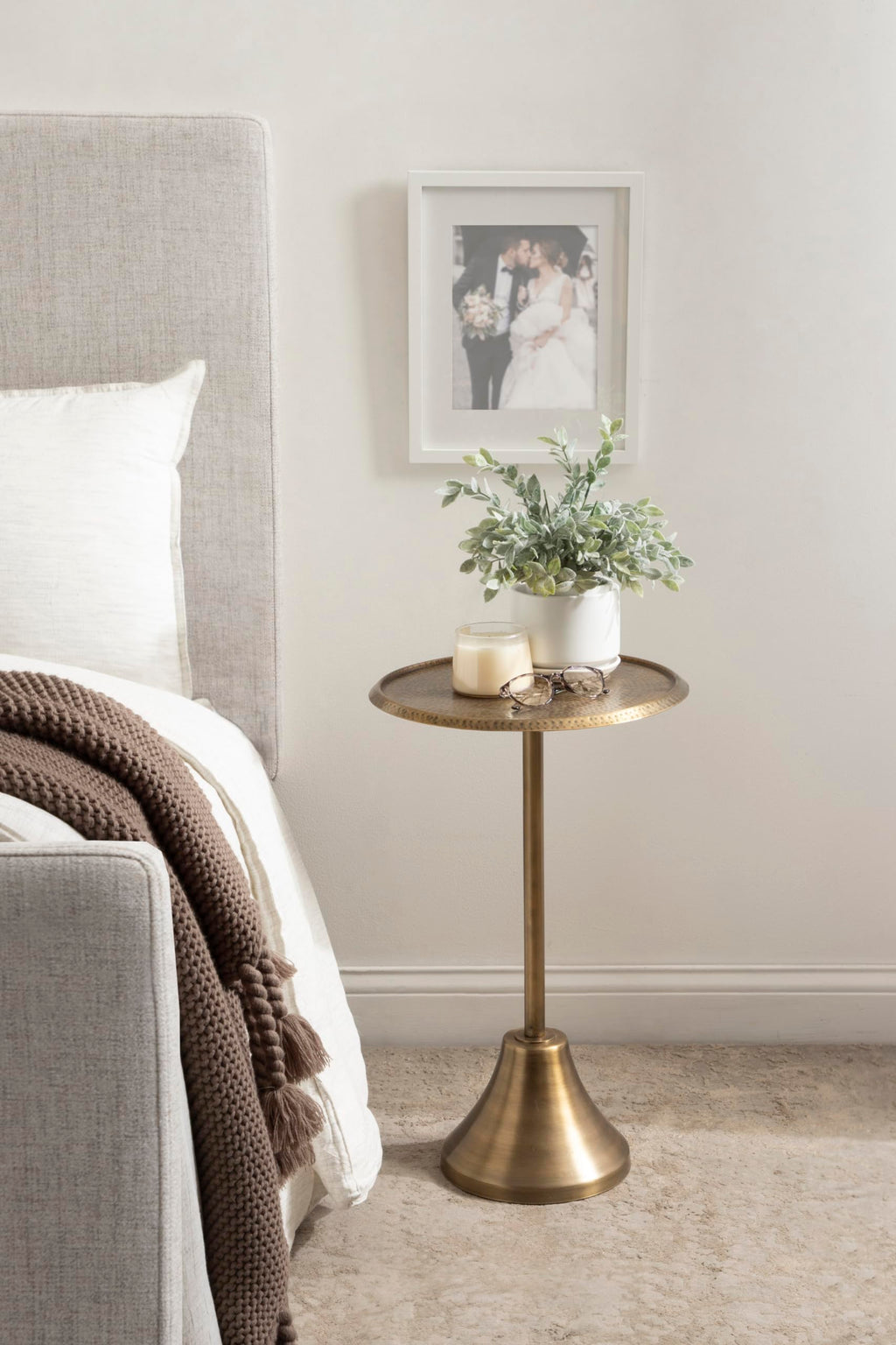 Inspired Saarinen Style Sanzo Modern Round Pedestal Side Table, 15 x 15 x 24, Gold, Decorative with Hammered Tabletop for Use as a Bedroom