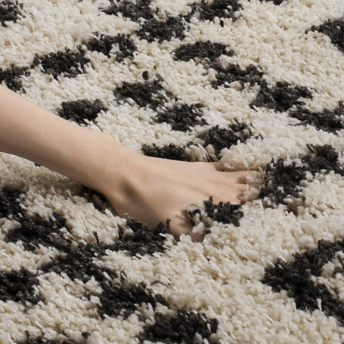 Moroccan Fringe Shag Collection Accent Rug - 4' x 6', Cream & Charcoal, Tribal, Non-Shedding & Easy Care, 2-inch